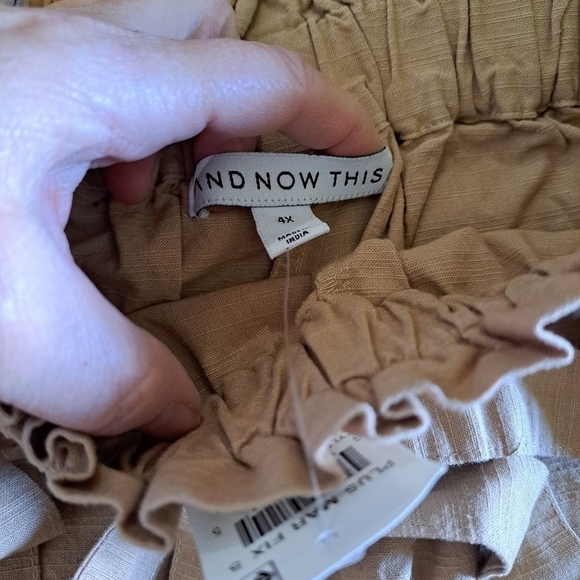 And Now This Women's Plus Size 4XL Pull on Paperbag Waist Tan Brown Shorts NEW - Picture 5 of 9
